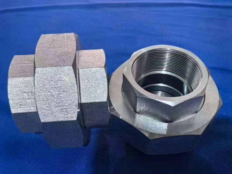 ����-���